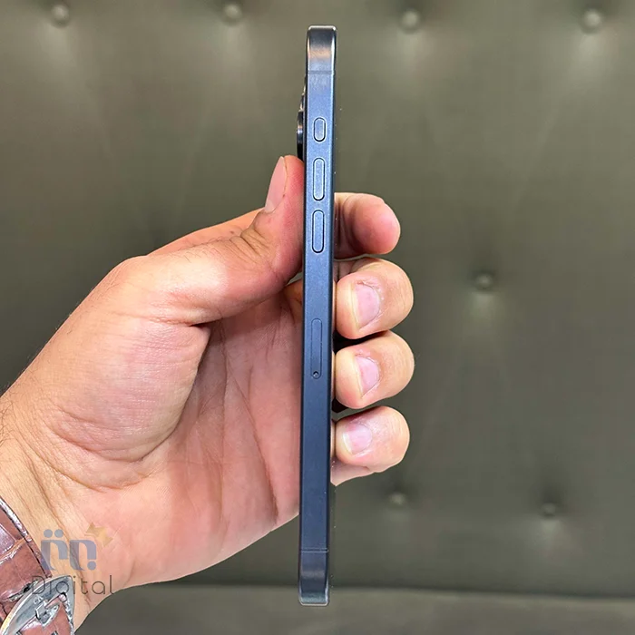 گوشی موبایل اپل مدل iPhone 15 Pro Max ZAA دو سیم کارت حافظه ۲۵۶ گیگابایت – کارکرده | نمای چپ