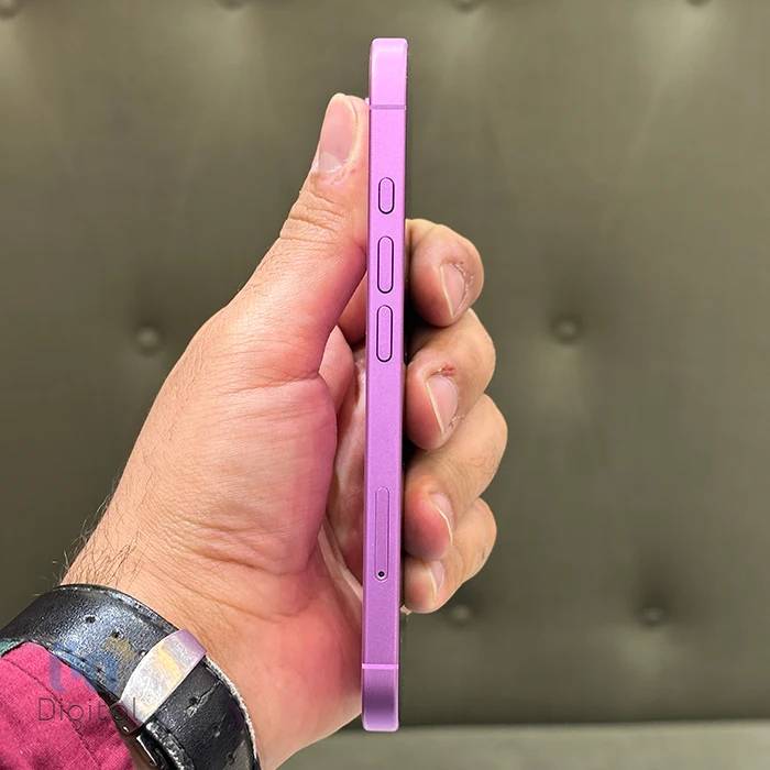گوشی موبایل اپل مدل iPhone 16 CHA دو سیم کارت حافظه ۱۲۸ گیگابایت – کارکرده | نمای چپ