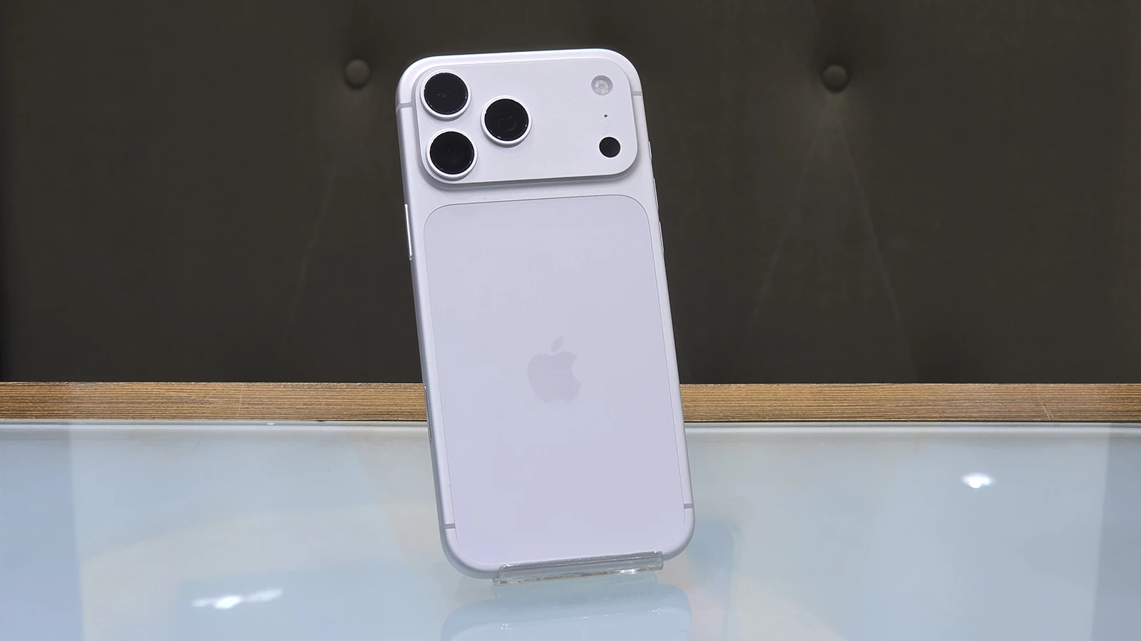 گوشی موبایل اپل مدل iPhone 17 Pro Max ZAA Not Active تک سیم کارت + eSIM حافظه ۲۵۶ گیگابایت – کارکرده