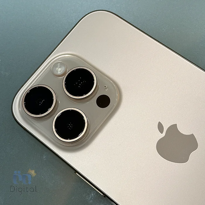 گوشی موبایل اپل مدل iPhone 16 Pro ZAA دو سیم کارت حافظه ۲۵۶ گیگابایت – کارکرده |‌ نمای پشت و دوربین