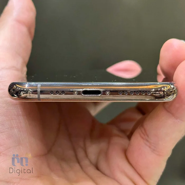 گوشی موبایل اپل مدل iPhone 11 Pro LAA تک سیم کارت حافظه ۲۵۶ گیگابایت – کارکرده |‌نمای پایین
