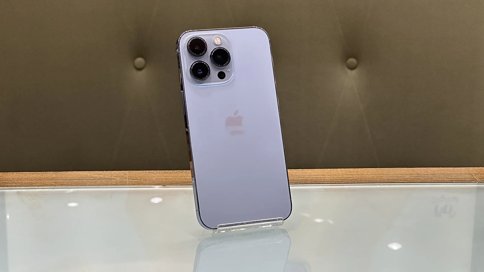 گوشی موبایل اپل مدل iPhone 13 Pro ZAA دو سیم کارت حافظه ۲۵۶ گیگابایت – کارکرده
