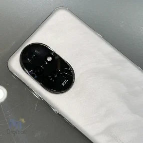 گوشی موبایل آنر مدل Honor 200 5G حافظه ۲۵۶ گیگابایت با رم ۱۲ گیگابایت – کارکرده | نمای پشت و دوربین