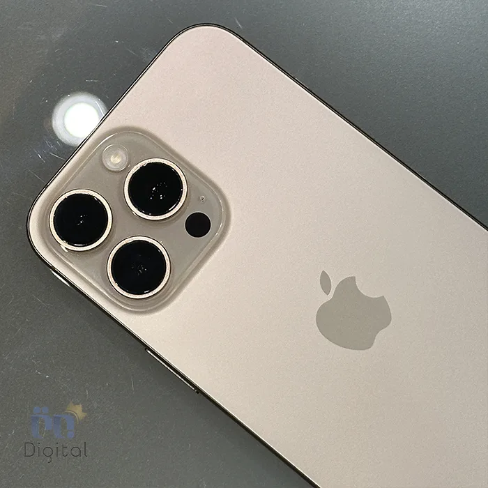 گوشی موبایل اپل مدل iPhone 16 Pro Max ZAA دو سیم کارت حافظه ۲۵۶ گیگابایت – کارکرده | نمای پشت و دوربین