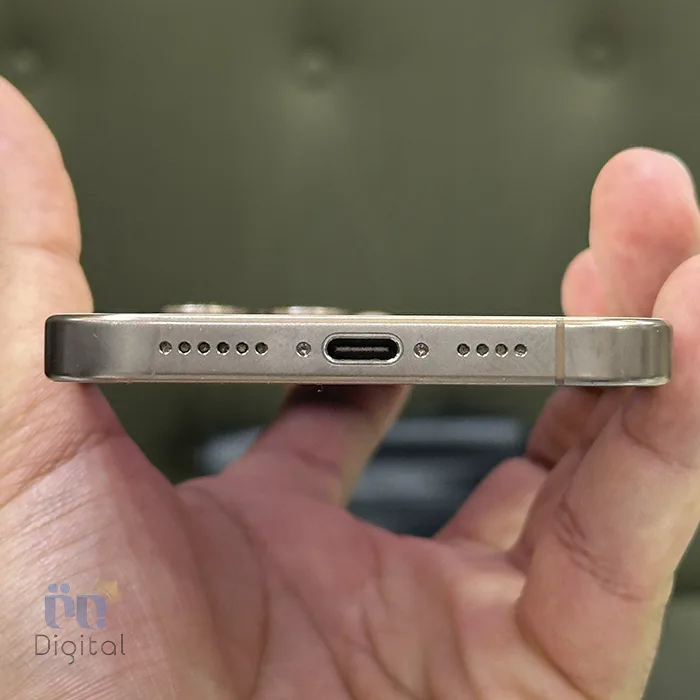 گوشی موبایل اپل مدل iPhone 16 Pro Max ZAA دو سیم کارت حافظه ۲۵۶ گیگابایت – کارکرده | نمای پایین