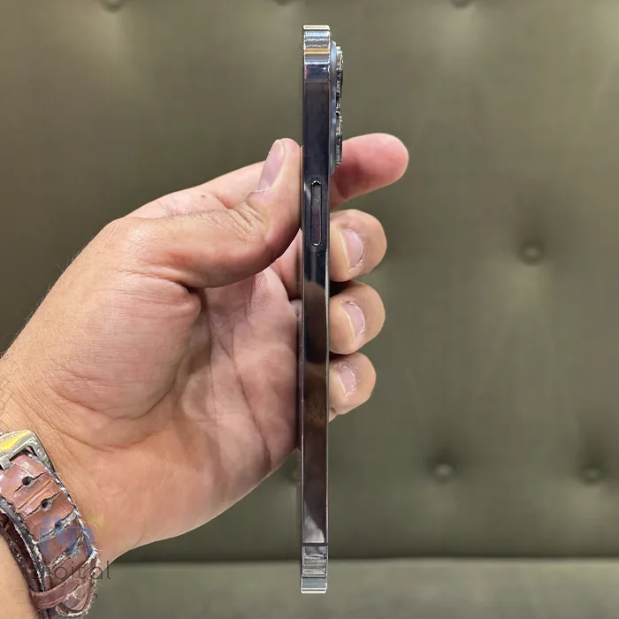 گوشی موبایل اپل مدل iPhone 13 Pro Max ZAA دو سیم کارت حافظه ۲۵۶ گیگابایت – کارکرده | نمای راست