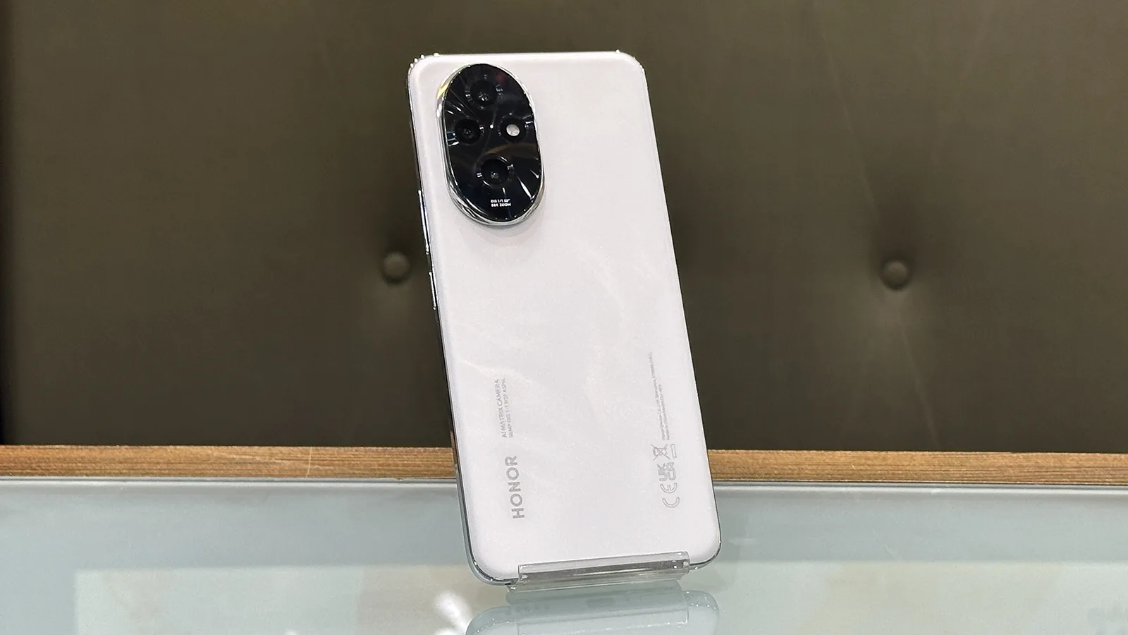 گوشی موبایل آنر مدل Honor 200 5G حافظه ۲۵۶ گیگابایت با رم ۱۲ گیگابایت – کارکرده