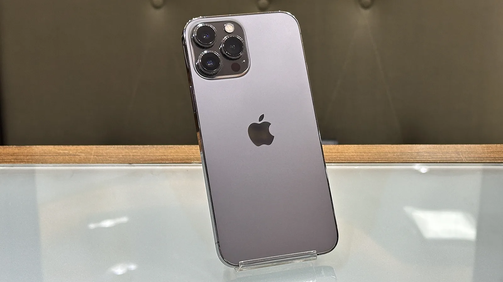 گوشی موبایل اپل مدل iPhone 13 Pro Max ZAA دو سیم کارت حافظه ۲۵۶ گیگابایت – کارکرده