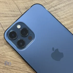 گوشی موبایل اپل مدل iPhone 12 Pro Max LLA تک سیم کارت حافظه ۱۲۸ گیگابایت – کارکرده | نمای پشت و دوربین