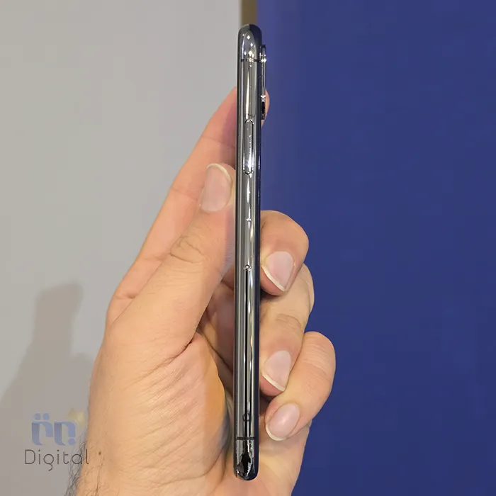 گوشی موبایل اپل مدل iPhone X JA تک سیم کارت حافظه ۶۴ گیگابایت – کارکرده |‌نمای راست