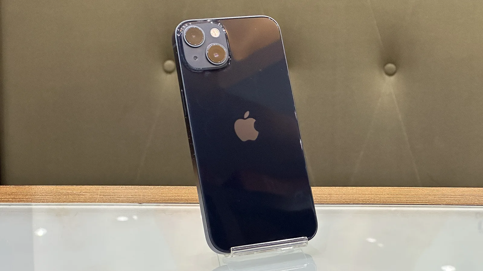 گوشی موبایل اپل مدل iPhone 13 CHA دو سیم کارت حافظه ۱۲۸ گیگابایت – کارکرده