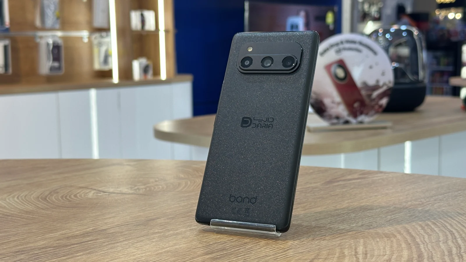 گوشی موبایل داریا مدل Daria Bond 5G دو سیم کارت حافظه ۲۵۶ گیگابایت با رم ۸ گیگابایت – کارکرده
