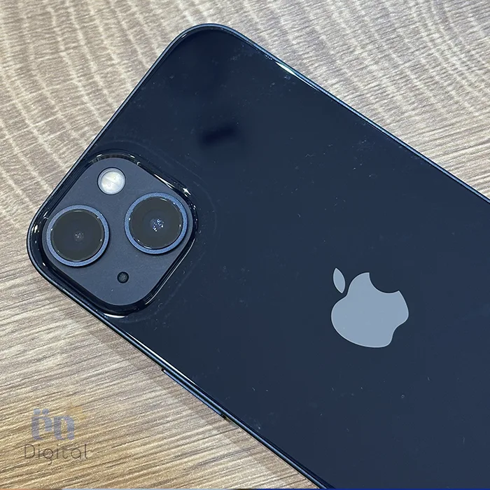 گوشی موبایل اپل مدل iPhone 13 CHA دو سیم کارت حافظه ۱۲۸ گیگابایت – کارکرده |‌ نمای پشت و دوربین