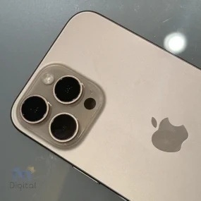 گوشی موبایل اپل مدل iPhone 16 Pro Max ZAA دو سیم کارت حافظه ۲۵۶ گیگابایت – کارکرده |‌نمای پشت و دوربین