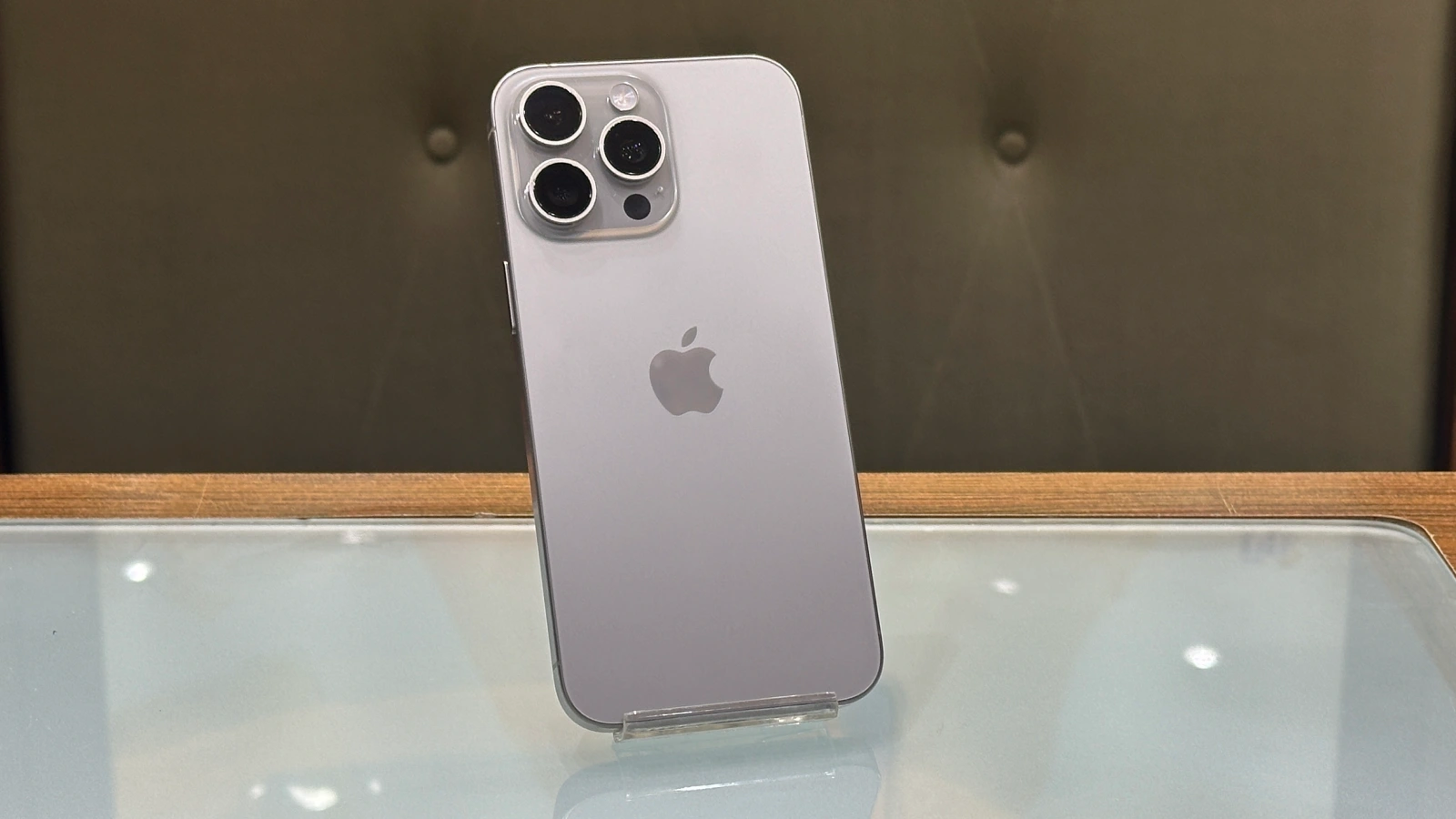 گوشی موبایل اپل مدل iPhone 15 Pro Max ZAA دو سیم کارت حافظه ۵۱۲ گیگابایت – کارکرده