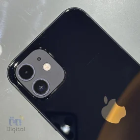 گوشی موبایل اپل مدل iPhone 12 XA تک سیم کارت حافظه ۱۲۸ گیگابایت – کارکرده |‌ نمای پشت و دوربین