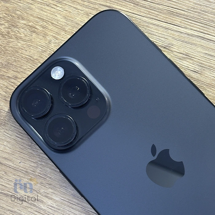 گوشی موبایل اپل مدل iPhone 16 Pro Max ZAA دو سیم کارت حافظه 512 گیگابایت – کارکرده‌ | نمای پشت و دوربین