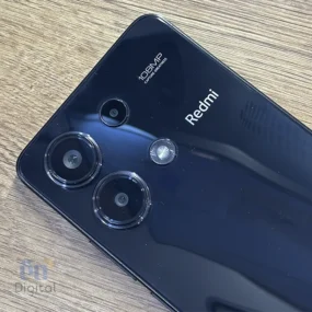 گوشی موبایل شیائومی مدل Redmi Note 13 حافظه ۲۵۶ گیگابایت با رم ۸ گیگابایت – کارکرده | نمای پشت و دوربین
