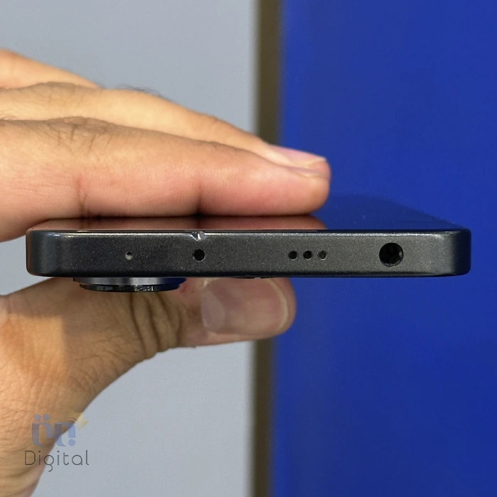 گوشی موبایل شیائومی مدل Redmi Note 13 حافظه ۲۵۶ گیگابایت با رم ۸ گیگابایت – کارکرده | نمای بالا