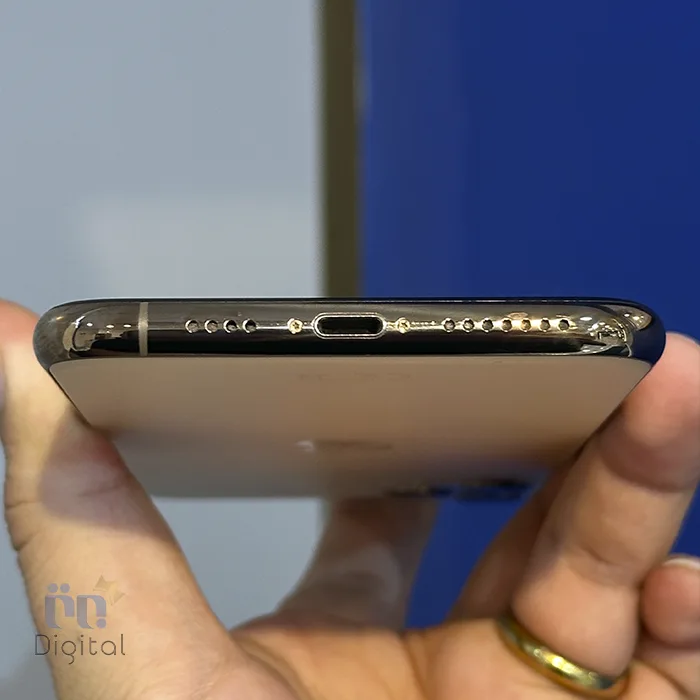 گوشی موبایل اپل مدل iPhone 11 Pro Max AAA تک سیم کارت حافظه ۲۵۶ گیگابایت – کارکرده | نمای پایین
