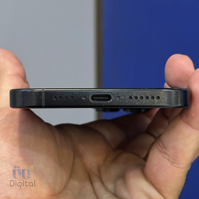 گوشی موبایل اپل مدل iPhone 16 Pro Max ZAA دو سیم کارت حافظه 512 گیگابایت – کارکرده‌ | نمای پایین