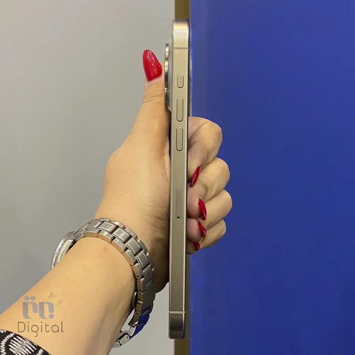 گوشی موبایل اپل مدل iPhone 15 Pro Max ZAA دو سیم کارت حافظه ۲۵۶ گیگابایت – کارکرده | نمای چپ