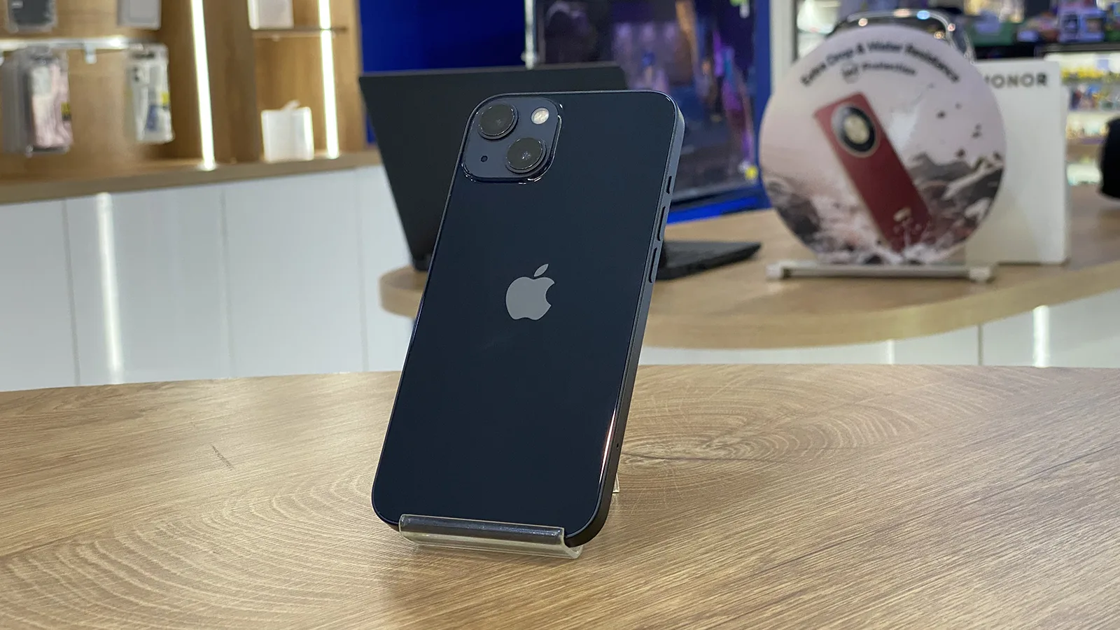 گوشی موبایل اپل مدل iPhone 13 CHA دو سیم کارت حافظه ۲۵۶ گیگابایت – کارکرده