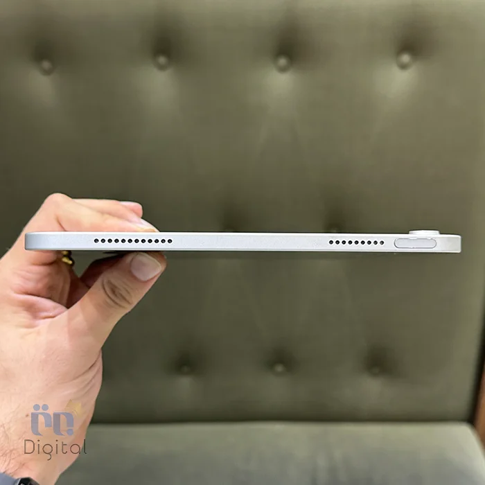 تبلت اپل مدل iPad 11 2025 Wi-Fi ظرفیت ۲۵۶ گیگابایت - در حد نو | نمای بالا