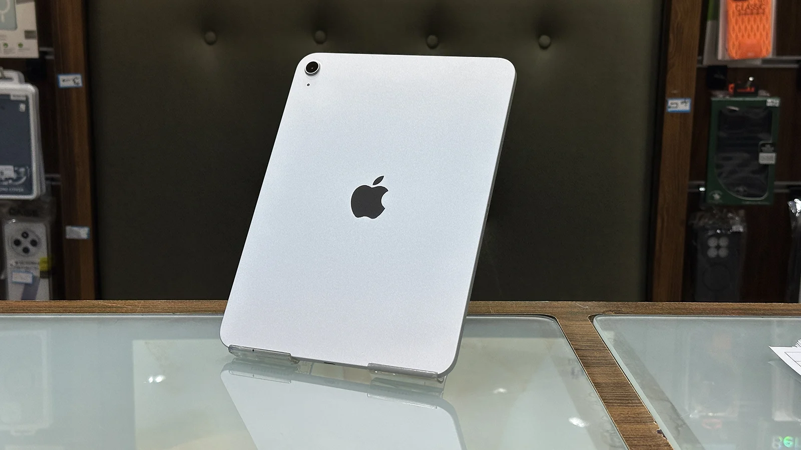 تبلت اپل مدل iPad 11 2025 Wi-Fi ظرفیت ۲۵۶ گیگابایت - در حد نو
