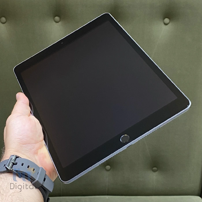 تبلت اپل مدل iPad 9 2023 Wi-Fi ظرفیت ۶۴ گیگابایت - در حد نو