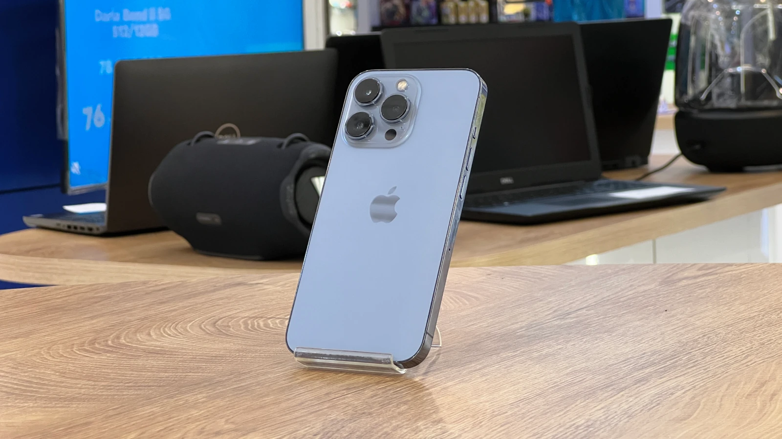 گوشی موبایل اپل مدل iPhone 13 Pro ZAA دو سیم کارت حافظه ۲۵۶ گیگابایت – کارکرده