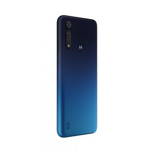 موتورولا G8 Power Lite از زاویه پشت