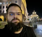 Samsung Galaxy S24 FE: 10MP selfie camera low-light samples